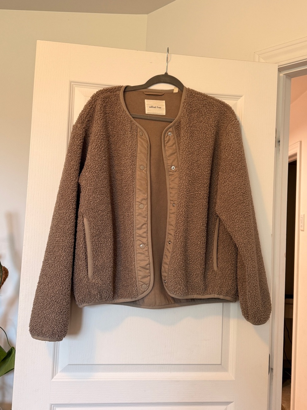 Aritzia Wilfred Taupe Sherpa Jacket